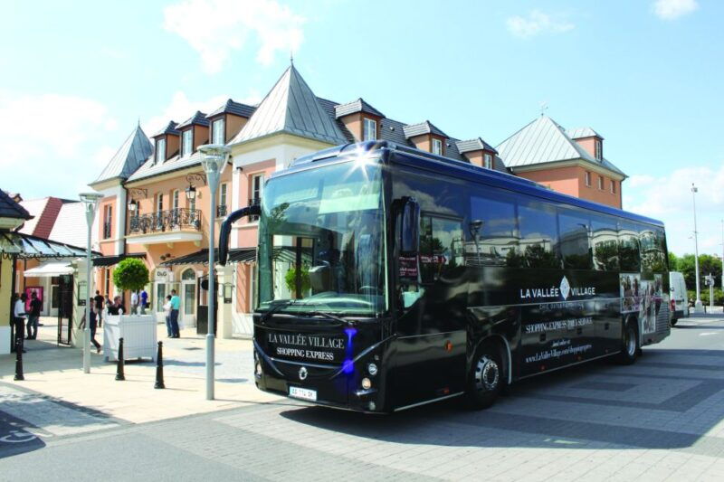 paris-vallee-village-outlet-shopping-day