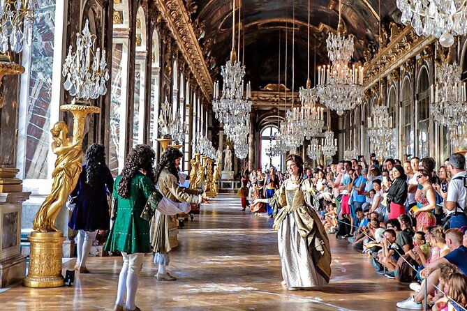 paris-versailles-king-palace-with-official-tour-guide