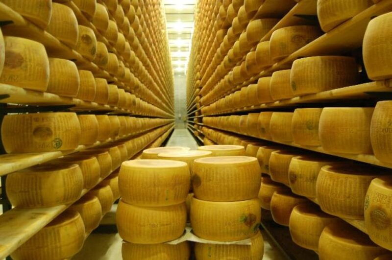parma-cheese-ham-balsamic-vinegar-tour-with-tastings