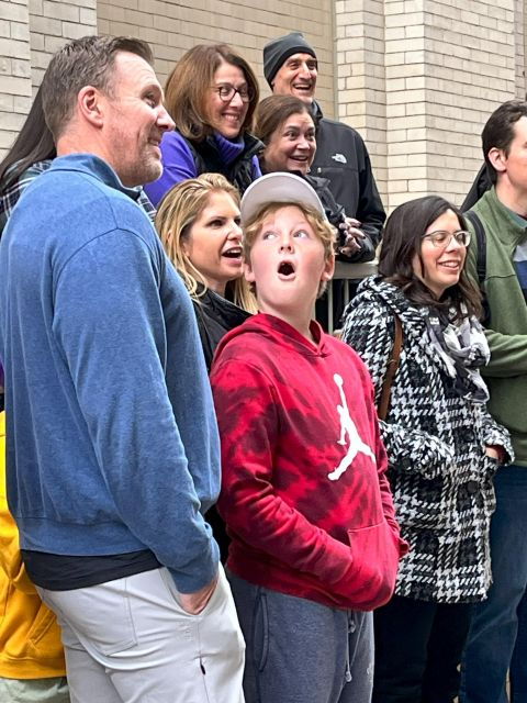 philadelphia-comedy-magic-walking-tour-with-a-guide
