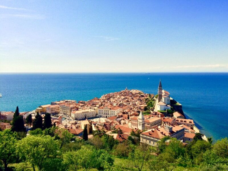 piran-bike-rental-with-map-helmet-water-bottle-and-lock