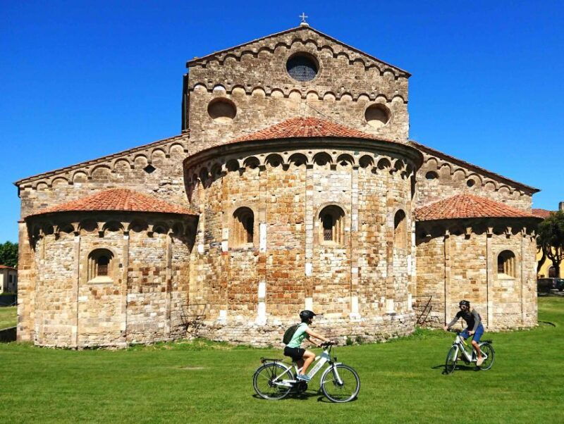 pisa-cycling-to-the-sea-on-a-self-guided-tour