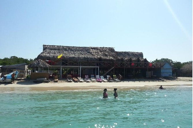 playa-blanca-baru-tour-with-lunch-and-hotel-pick-up