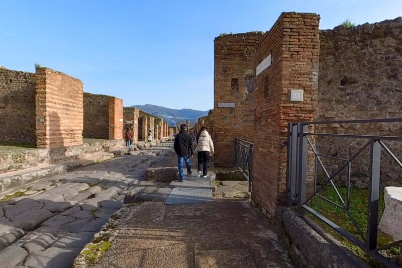 pompeii-2-hours-skip-the-line-visit-with-a-licensed-guide