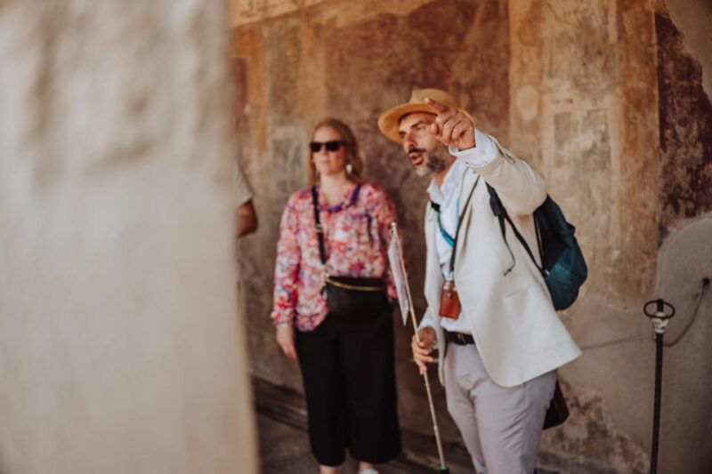 pompeii-and-amphitheatre-group-tour-with-an-archaeologist