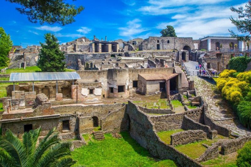 pompeii-skip-the-line-entry-ticket-with-book