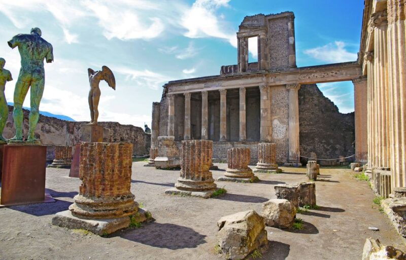pompeii-skip-the-line-ticket-and-guided-tour