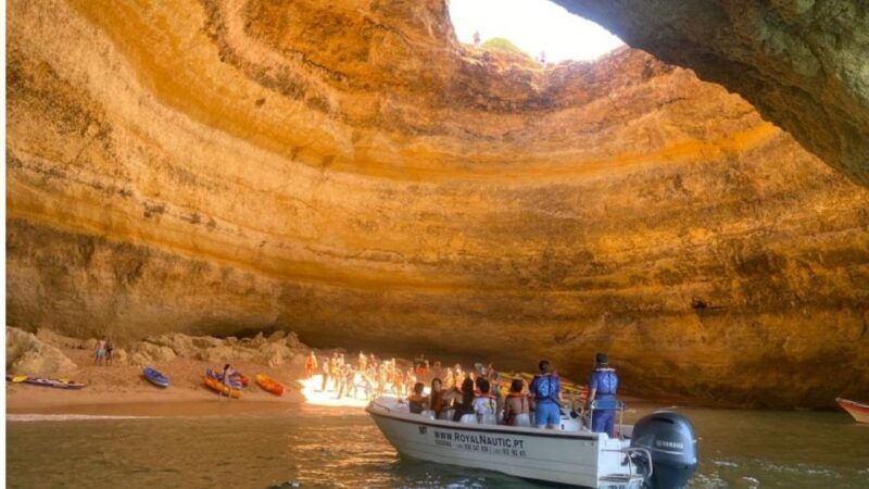 portimao-private-boat-trip-to-benagil-caves