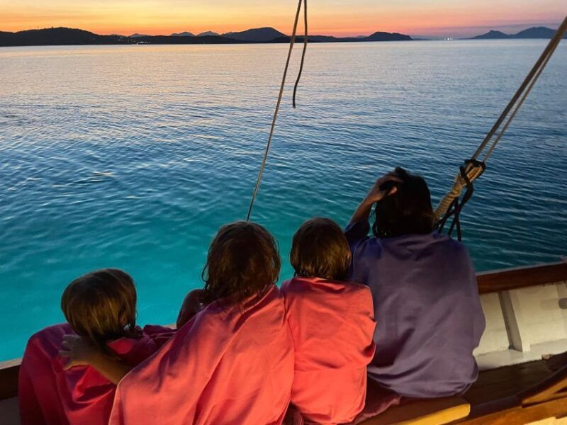 porto-san-paolo-vintage-cruise-sunset-aperitif-to-tavolara