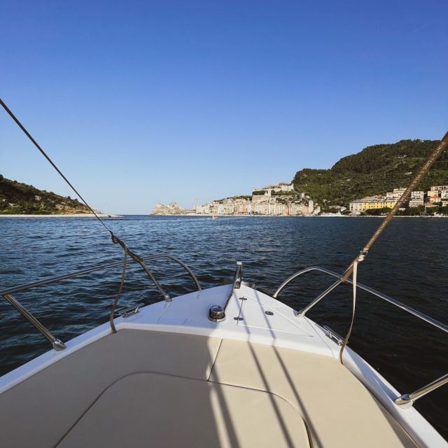 portovenere-guided-private-boat-tour-with-aperitif