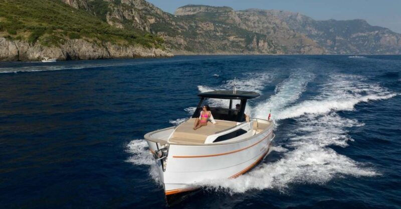 positano-amalfi-coast-emerald-grotto-private-boat-tour