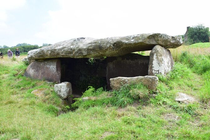 prehistory-tour-of-the-pink-granite-coast