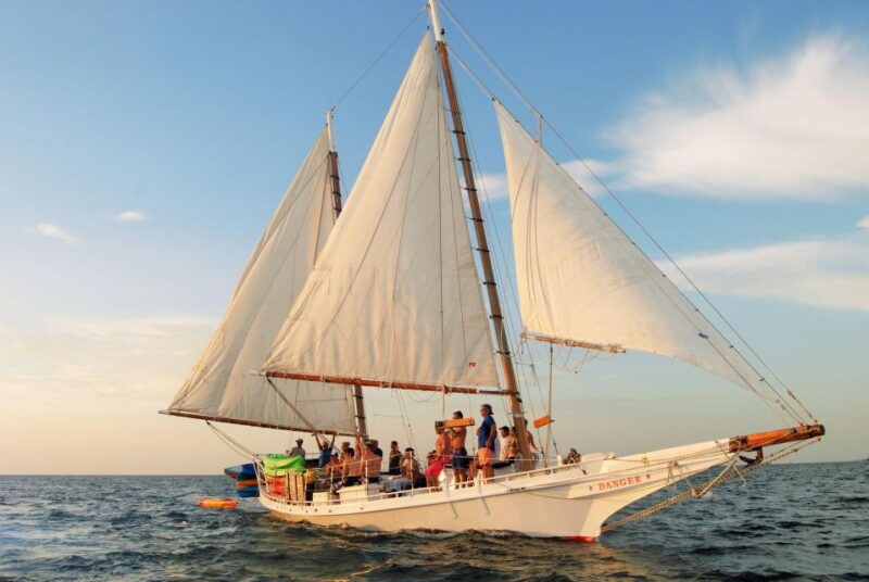 premium-day-sail-snorkel-kayak-with-lunch