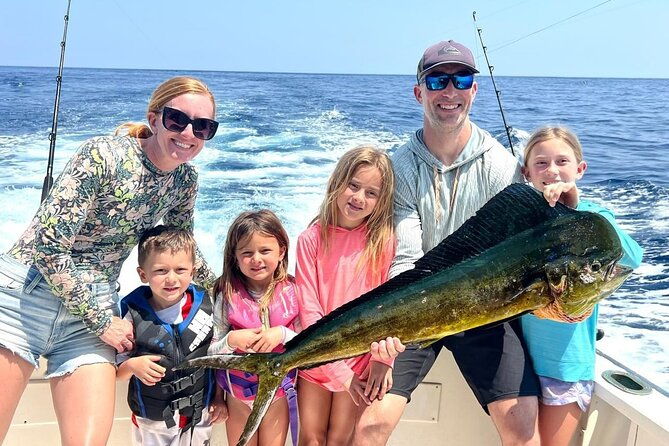 private-38ft-fishing-charter-in-tamarindo-with-food-and-drinks