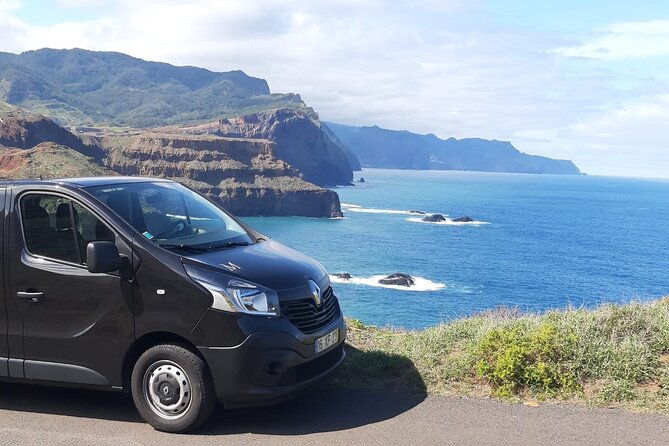 private-airport-transfer-to-funchal-and-return