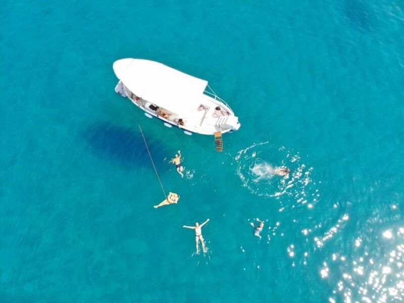 private-boat-excursion-along-the-coast-of-cefalu