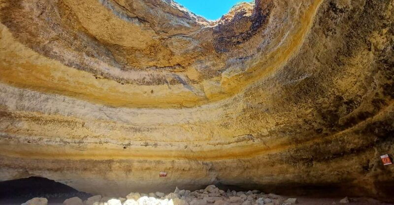 private-boat-tour-to-benagil-caves