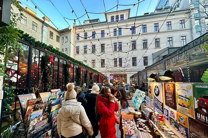 private-budapest-street-art-tour-with-local-expert