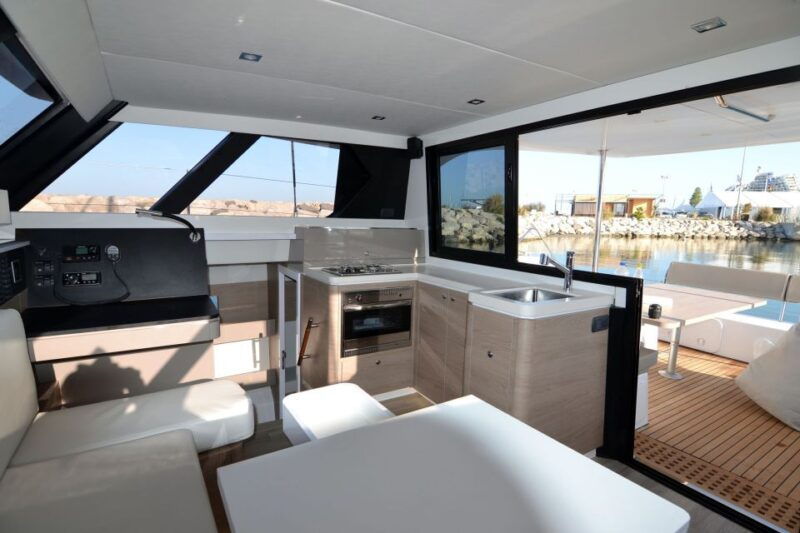 private-catamaran-tour-in-polignano-a-mare