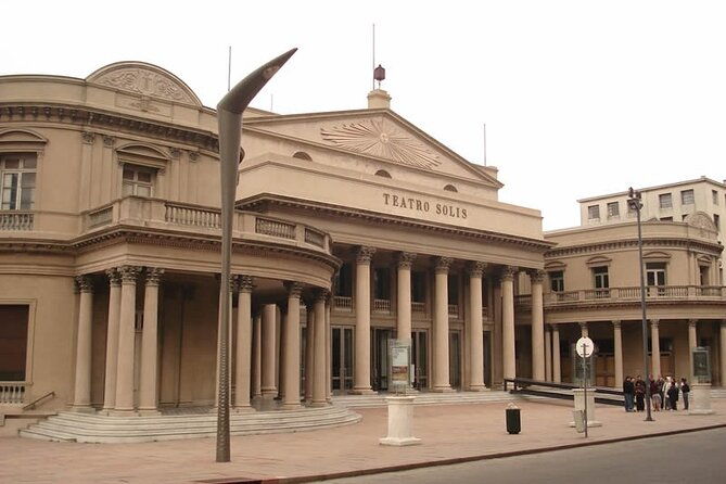 private-city-tour-in-montevideo