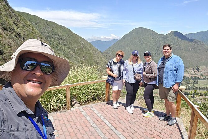 private-cloud-forest-hummingbird-feeders-and-quito-old-town-tour