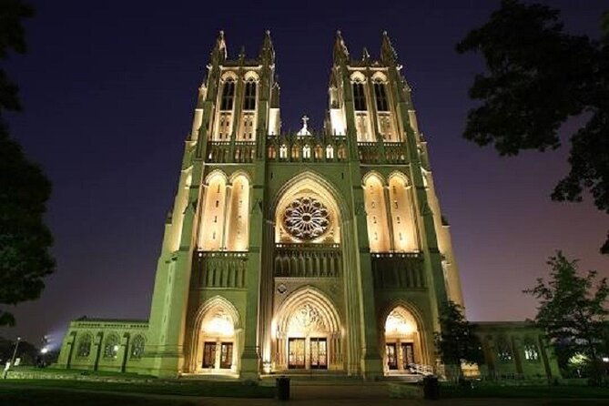 private-dc-day-and-night-limousine-tours