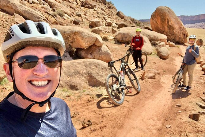 private-half-day-guided-mountain-bike-tour-in-moab