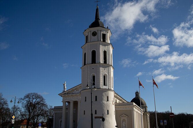 private-half-day-tour-of-vilnius-highlights-by-minivan