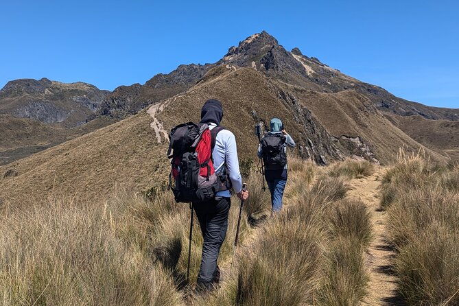 private-hiking-tour-to-ruco-pichincha-teleferico