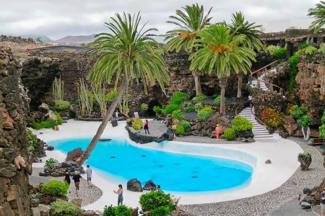 private-luxury-full-day-timanfaya-tour-jameos-del-agua-and-cueva-de-los-verdes