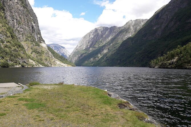 private-norway-in-miniature-tour-with-stegastein-viewpoint