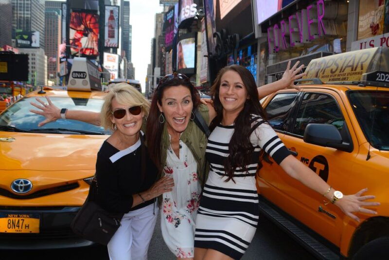 private-nyc-walking-tour-with-a-personal-photographer