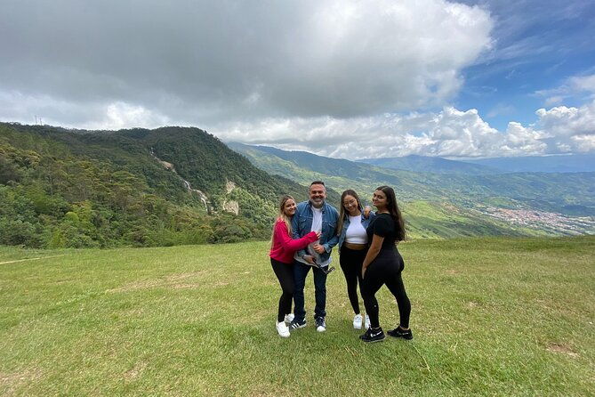 private-paragliding-flight-medellin