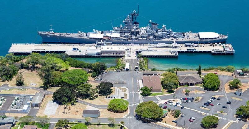 private-pearl-harbor-uss-arizona-and-uss-missouri-2