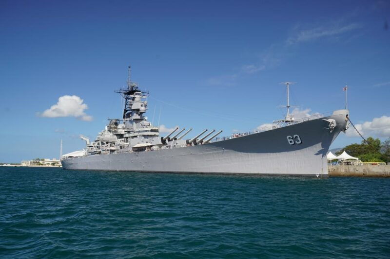 private-pearl-harbor-uss-arizona-and-uss-missouri-4