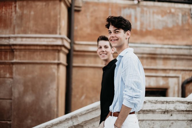 private-photo-session-with-a-local-photographer-in-lucca