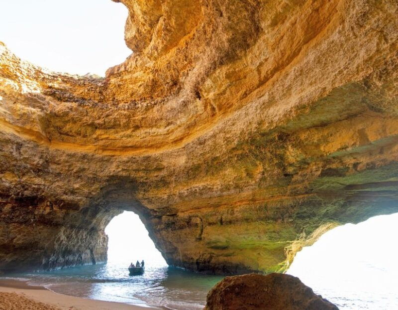 private-tour-1h30-i-benagils-best-caves-armacao-de-pera
