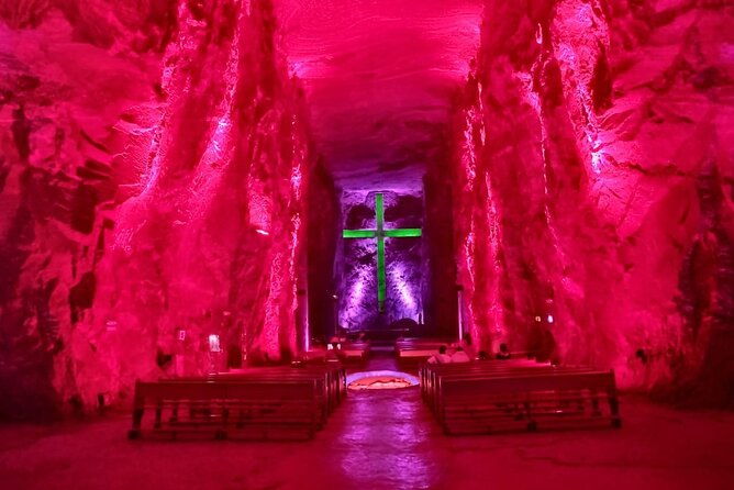 private-tour-to-the-first-wonder-of-colombia-and-andres-chia