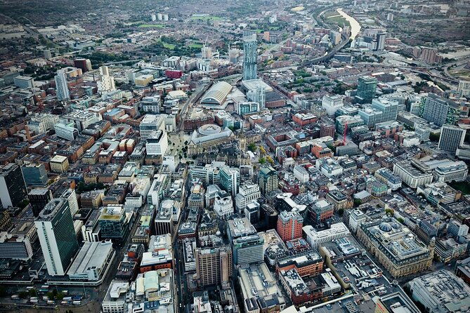 private-tour-with-a-local-guide-in-manchester