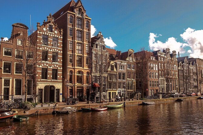 private-transfer-from-brussels-to-amsterdam-2h-stop-in-utrecht