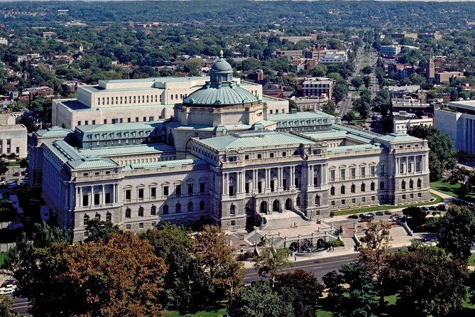 private-walking-tour-of-washington-dc-neighborhoods