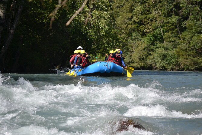 rafting-at-the-foot-of-mont-blanc-in-chamonix