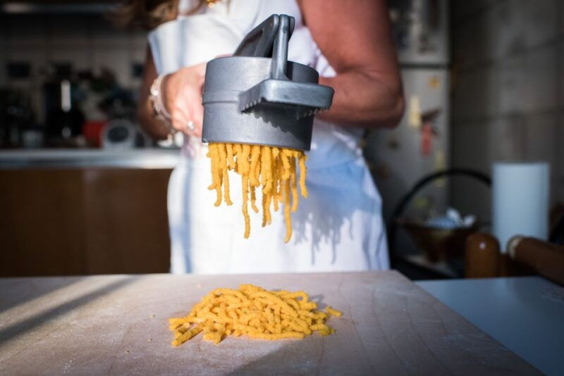 ragusa-pasta-tiramisu-cooking-class-at-a-locals-home
