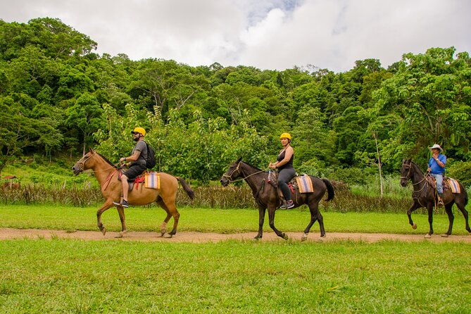rainforest-horseback-riding-and-boat-puntarenas-shore-excursion