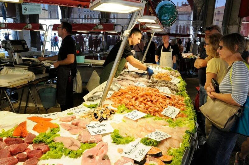 rialto-market-and-cicchetti-cooking-class-in-venetian-venue