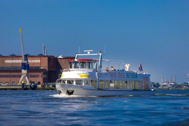 rotterdam-harbor-cruise-with-live-guide