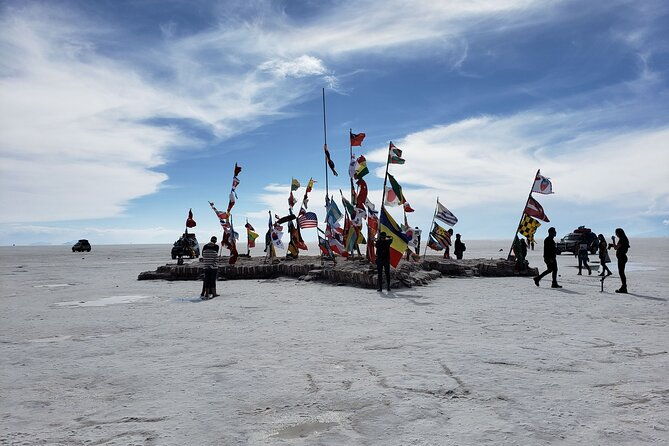 salar-de-uyuni-honeymoon-1-day-hotel-palacio-de-sal-price-per-couple