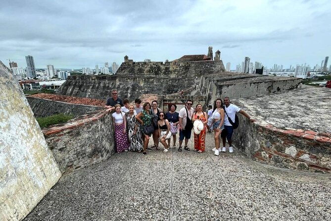 san-felipe-castle-and-getsemani-walking-tour-with-tickets