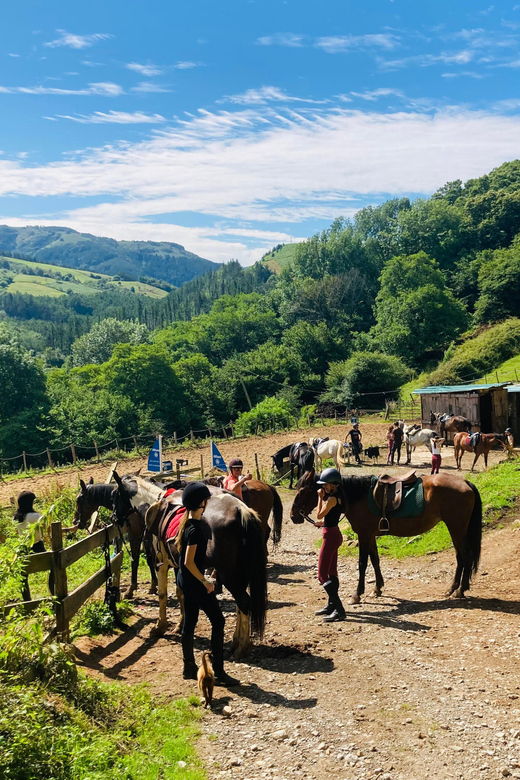 san-sebastian-horseback-riding-traditional-delights