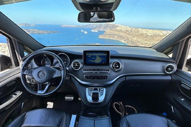 santorini-private-transfer-from-and-to-port